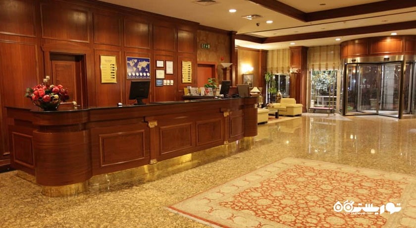 میز پذیرش هتل گلدن پارک