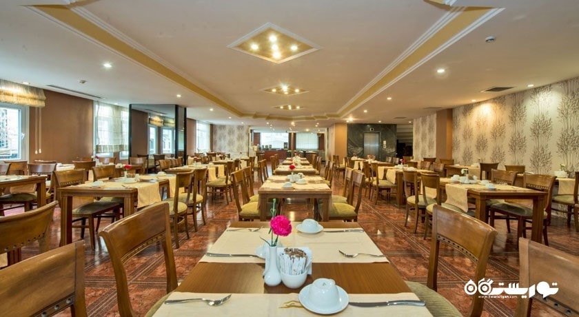 رستوران لا کوک هتل گلدن ایج