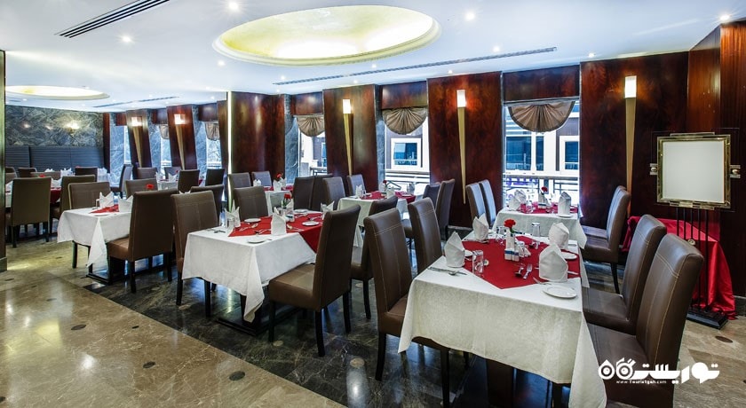 نمای دیگر رستوران هتل سامیت