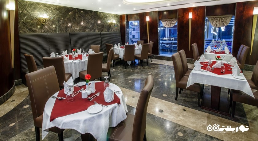 نمای رستوران هتل سامیت