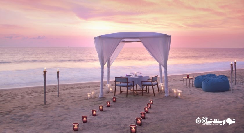 سرو غذا کنار ساحل در داینینگ بای دیزاین