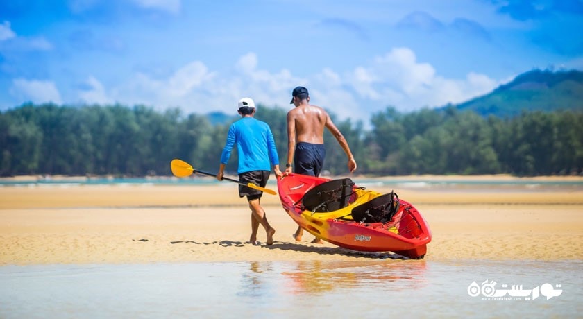 قایق سواری در هتل پوکت مرییت ریزورت اند اسپا