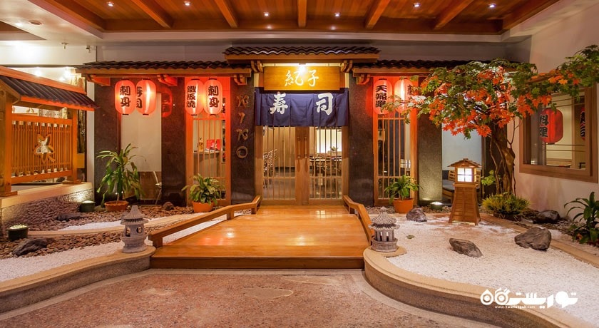 درب ورودی رستوران ژاپنی کیکو