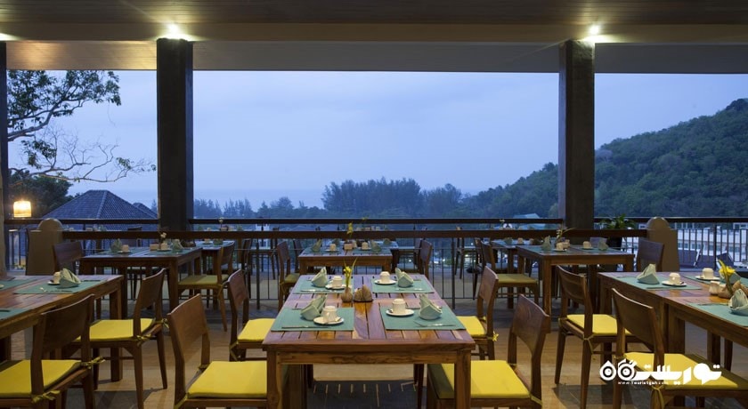 رستوران غذای محلی و دریایی چوم تالای