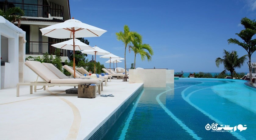 استخر روباز هتل مانداراوا ریزورت اند اسپا