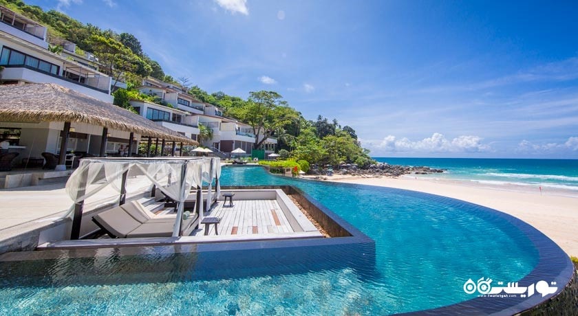 نمای استخر روباز و ساختمان هتل