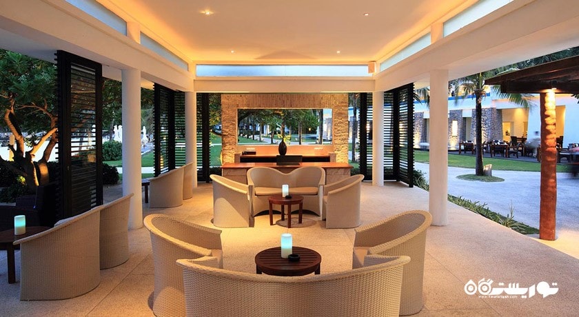 محوطه نشیمن لابی بار هتل