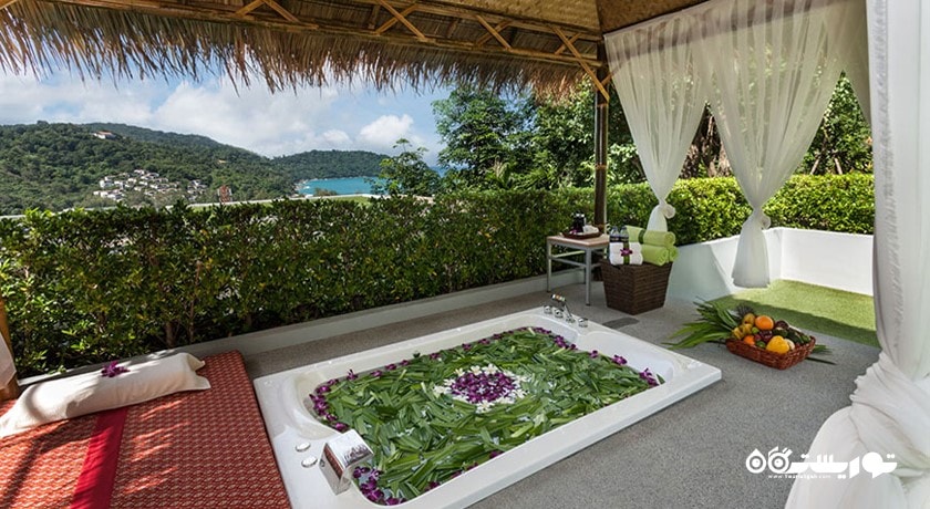 نمای جکوزی سوئیت هانی مون