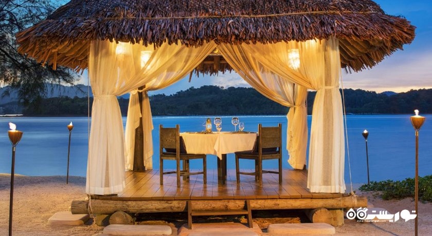 برنامه صرف غذای اختصاصی در ساحل هتل