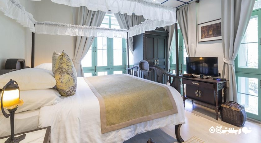 نمای تخت بزرگ ویلا سه خوابه
