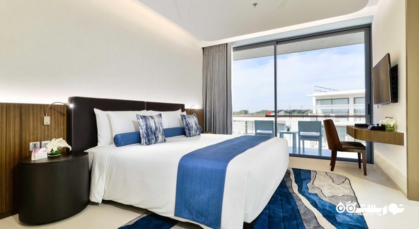 نمای تخت بزرگ سوئیت پول