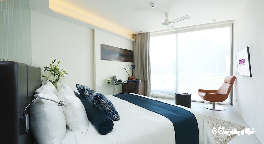 نمای تخت بزرگ اتاق دلوکس