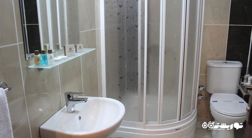 حمام و سرویس بهداشتی اتاق ها