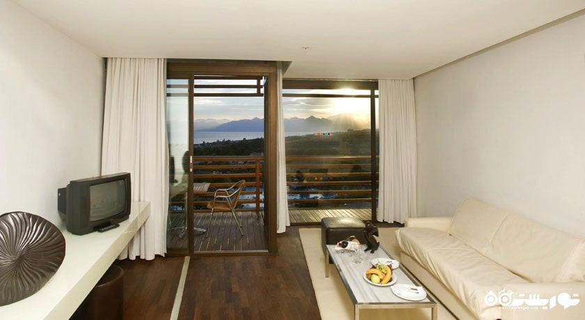 نشیمن اتاق فمیلی