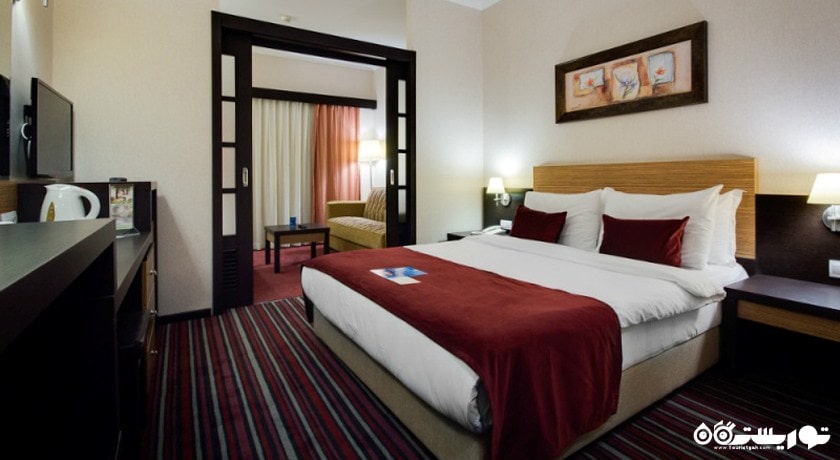 اتاق ورد لارج هتل آکوا فنتسی آکوا پارک