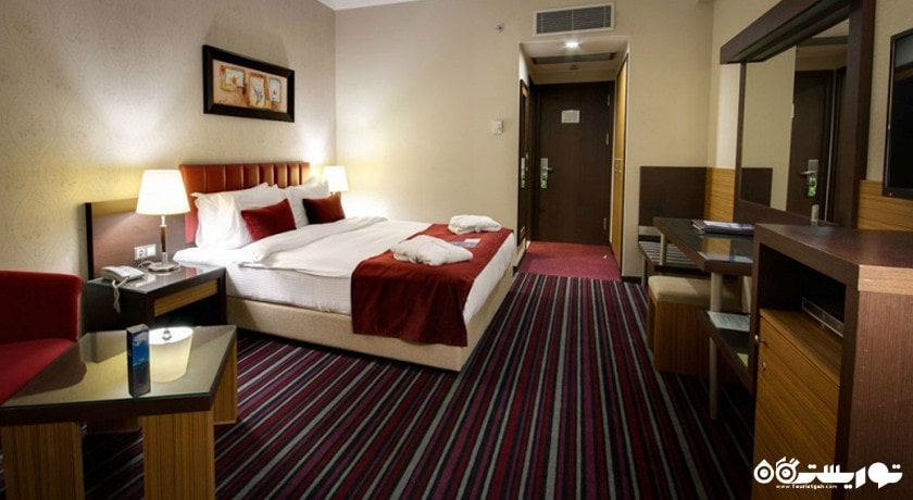 اتاق ورد دلوکس هتل آکوا فنتسی آکوا پارک