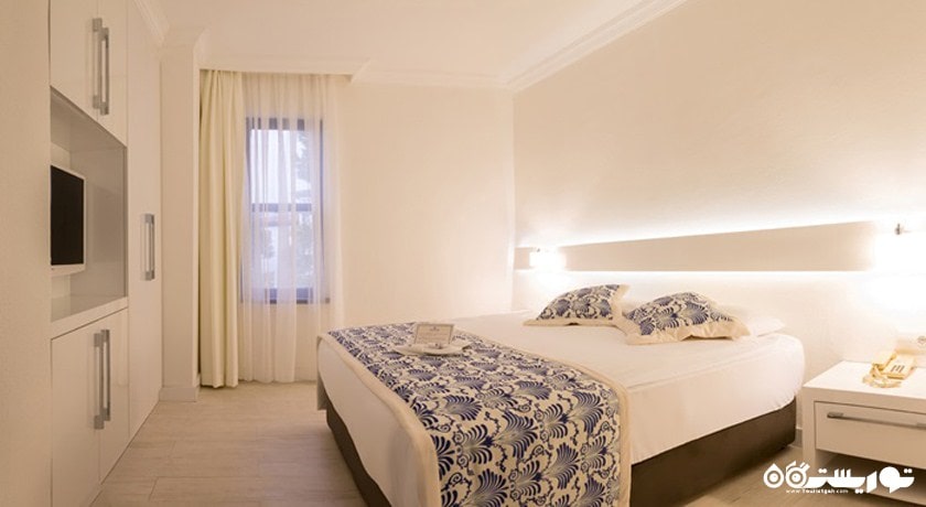 تخت بزرگ اتاق گرند فمیلی