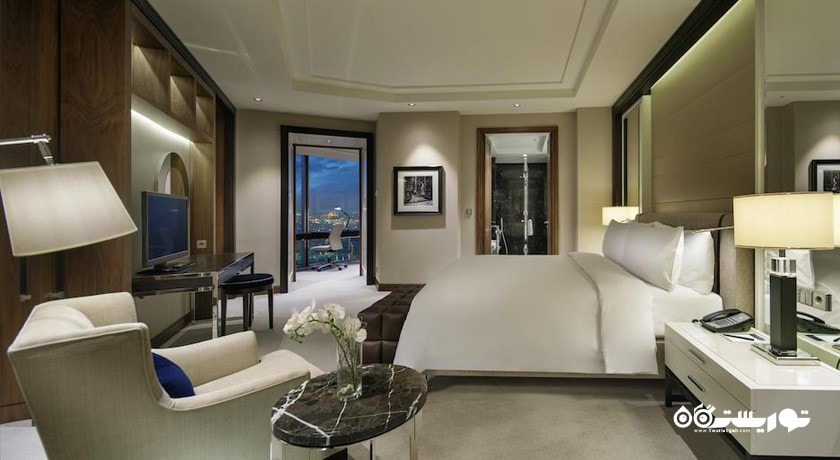 نمای تخت بزرگ سوئیت تاکسیم