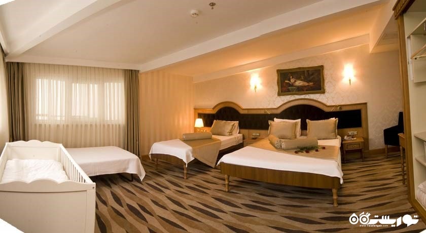 اتاق کواد ریپل هتل آپریلیس