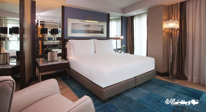 نمای تخت بزرگ اتاق بیزینس	