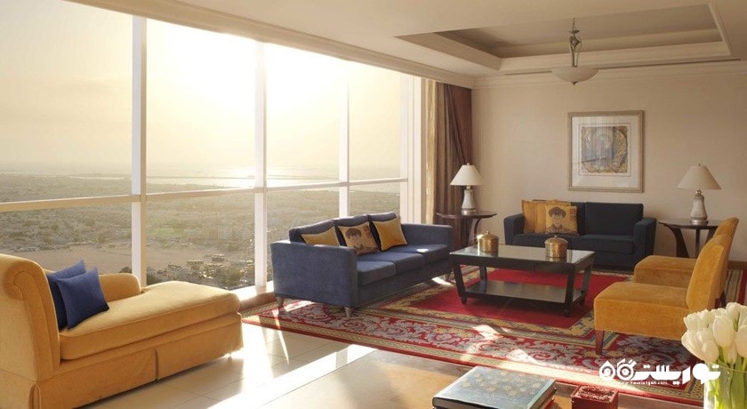 محوطه نشیمن سوئیت رویال