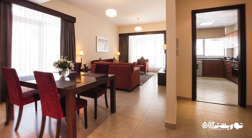 میز غذاخوری آپارتمان دوخوابه