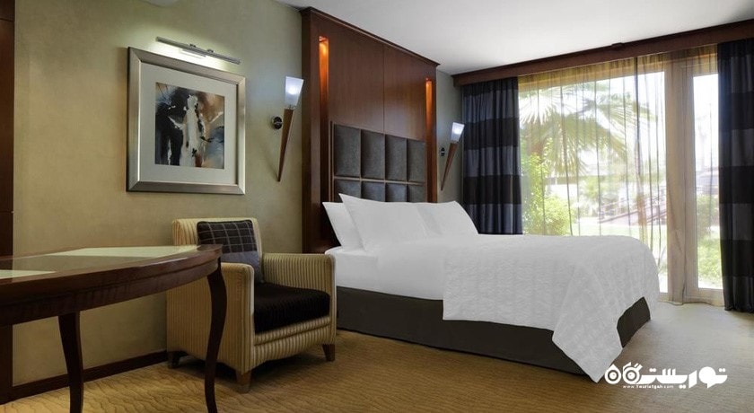 نمای تخت بزرگ سوئیت رویال