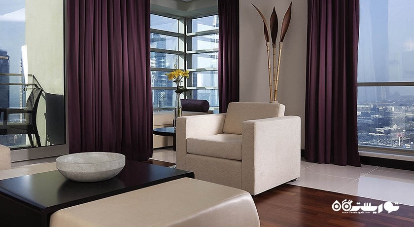 محوطه نشیمن سوئیت دوخوابه