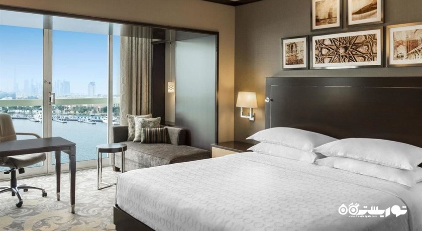 نمای تخت بزرگ اتاق دلوکس