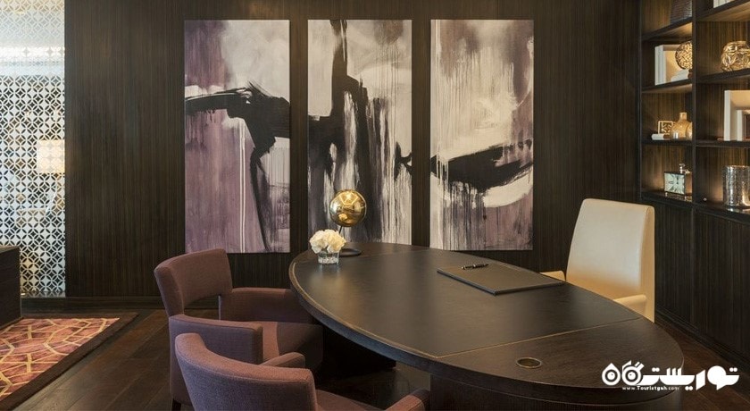 نمای میز کار سوئیت پرزیدنشال