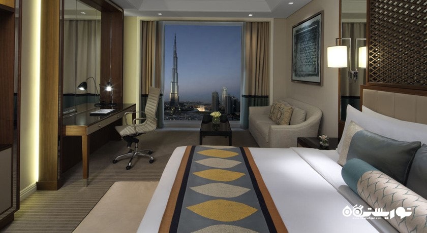 نمای تخت بزرگ اتاق کلاب