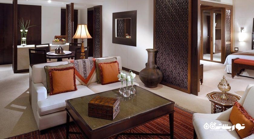 محوطه نشیمن سوئیت دیپلماتیک