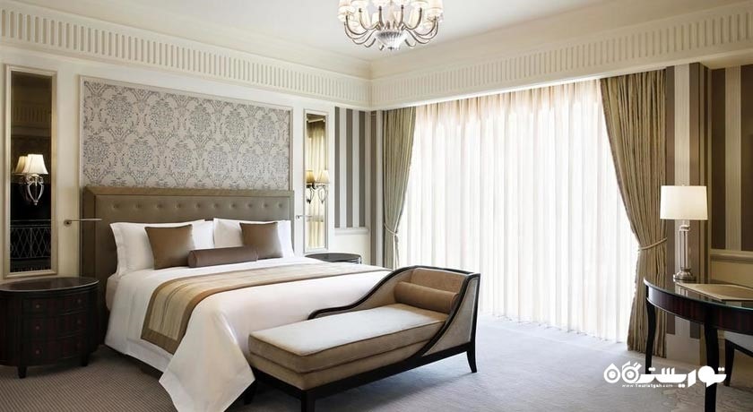 نمای تخت بزرگ سوئیت اگزکیوتیو