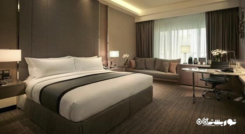 نمای تخت بزرگ اتاق اگزکیوتیو