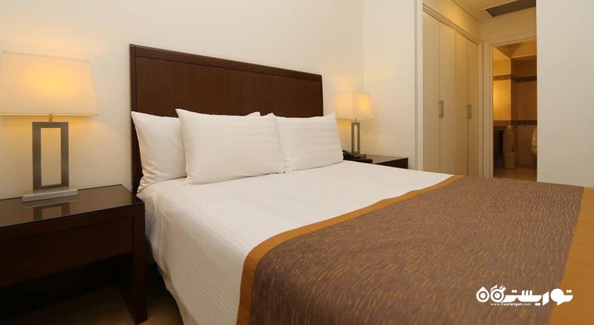 تخت بزرگ آپارتمان دلوکس دوخوابه
