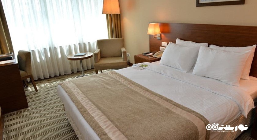 تخت بزرگ اتاق فرنچ دلوکس