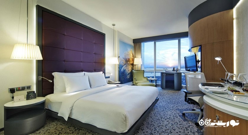 نمای تخت بزرگ اتاق دلوکس