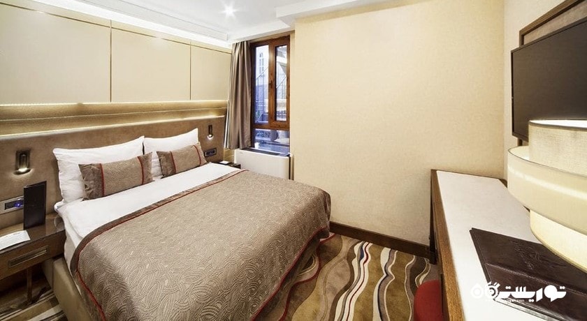 نمای تخت بزرگ اتاق سوپریور