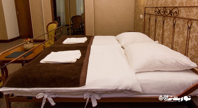 تخت بزرگ اتاق استاندارد