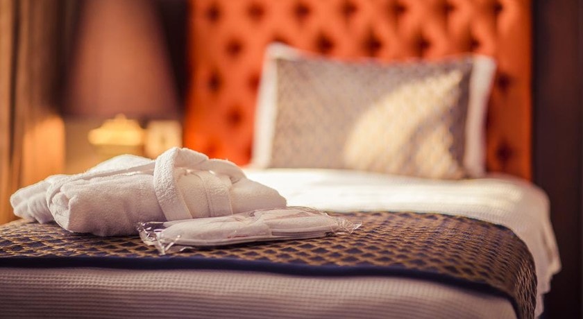 نمای تخت بزرگ سوئیت تراس