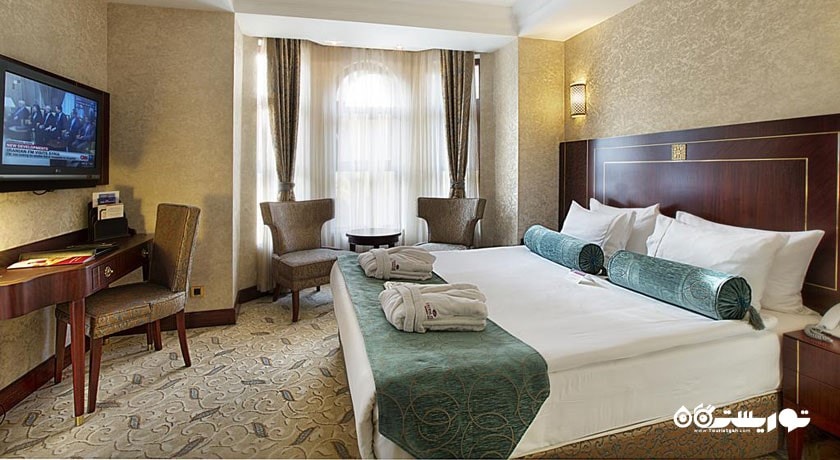 نمای تخت بزرگ اتاق دلوکس