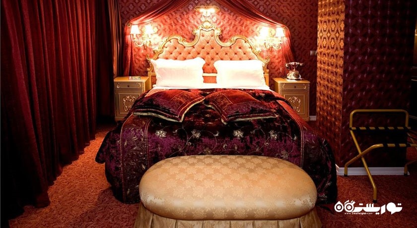 	نمای تخت بزرگ سوئیت هتل