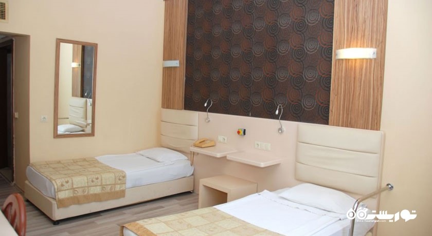تخت های توئین اتاق معلولین