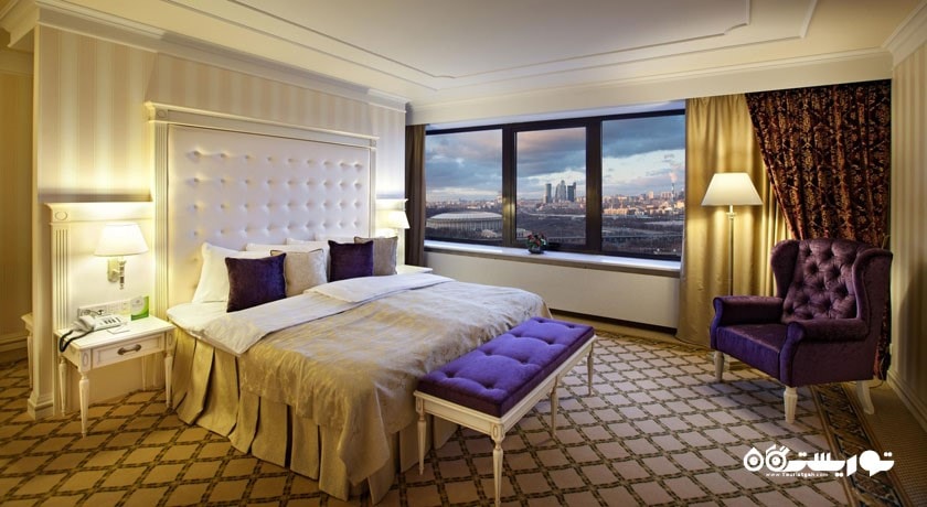 نمای تخت بزرگ سوئیت امبسدور