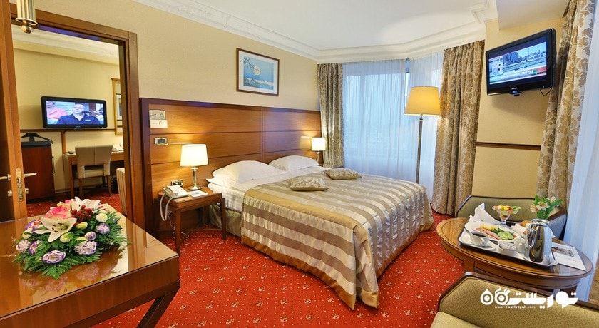 نمای تخت بزرگ سوئیت جونیور