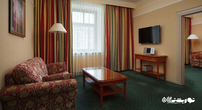 محوطه نشیمن سوئیت جونیور