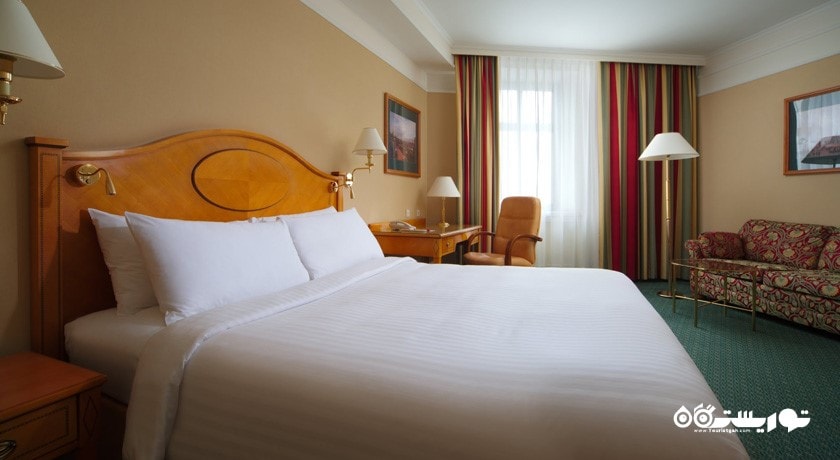 نمای تخت بزرگ اتاق سوپریور
