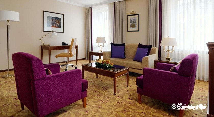 محوطه نشیمن سوئیت جونیور