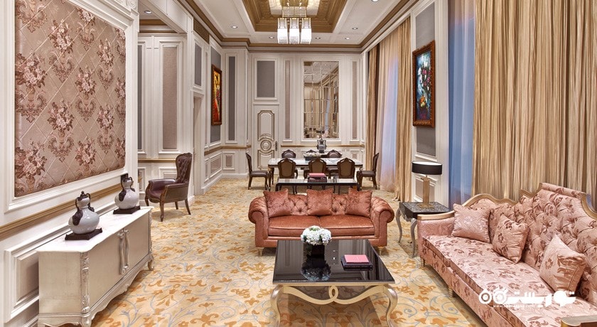 محوطه نشیمن سوئیت رویال