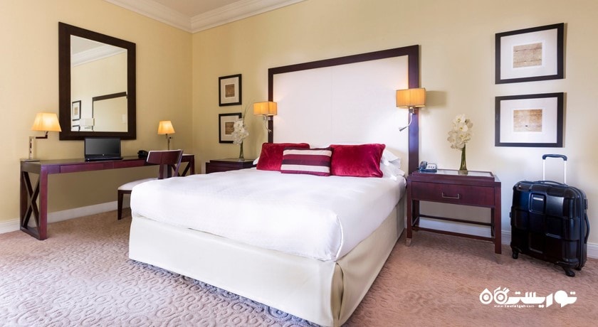 نمای تخت بزرگ اتاق اگزکیوتیو